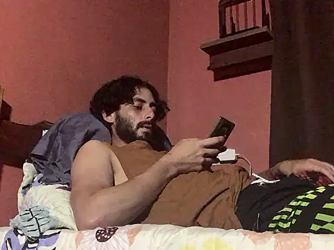 Nooneisthis online show from March 5, 4:45 am