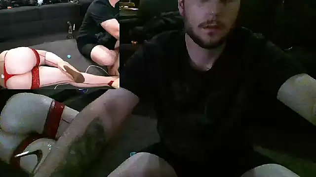 Snapshot of barbieinbondage7 chatting on March 22, 11:32 am barbieinbondage7 online show from March 22, 11:32 am