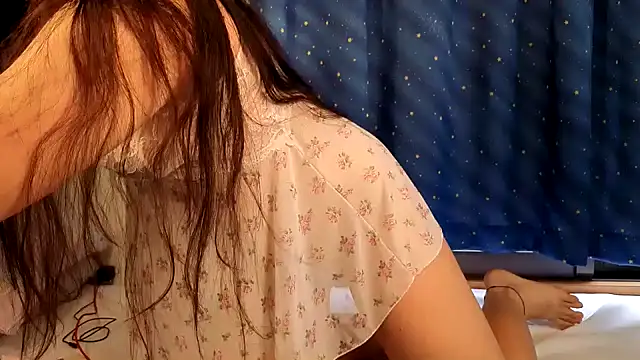 Sisi cute online show from April 12, 1:10 am