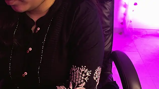 Snapshot of Gagankaur chatting on November 8, 2:12 am Gagankaur online show from November 8, 2:12 am