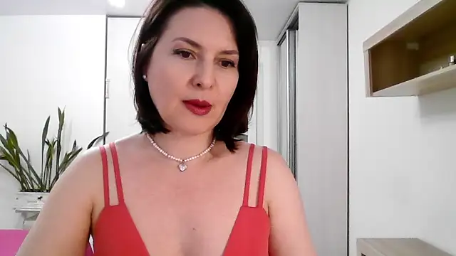 Victoria Glam online show from November 14, 3:55 pm