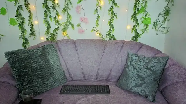 saorisworld online show from September 14, 1:27 am