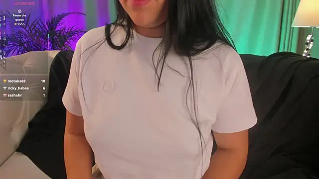 Hannah Jonhson online show from September 14, 6:34 am