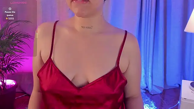 Hannah Jonhson online show from September 20, 4:35 am