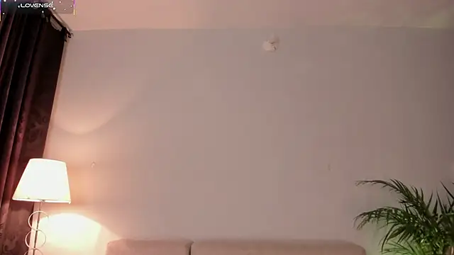 Hannah Jonhson online show from March 27, 5:46 am