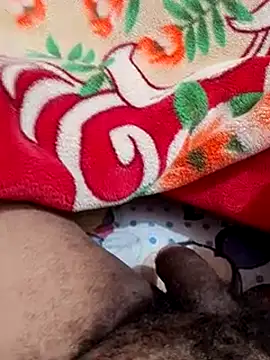 Snapshot of mhmia chatting on February 2, 4:37 am mhmia online show from February 2, 4:37 am