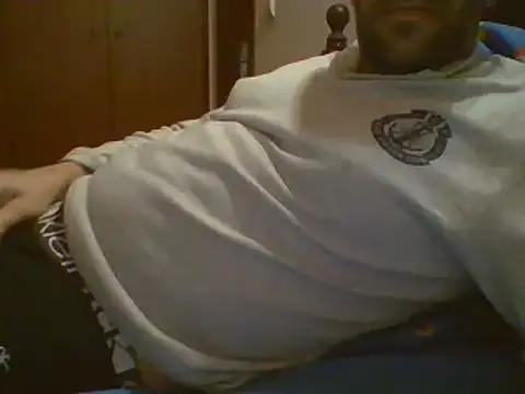 Snapshot of _tuga_man_ chatting on March 10, 10:55 pm  tuga man  online show from March 10, 10:55 pm