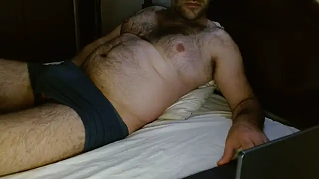 Snapshot of _tuga_man_ chatting on April 17, 11:52 pm tuga man online show from April 17, 11:52 pm