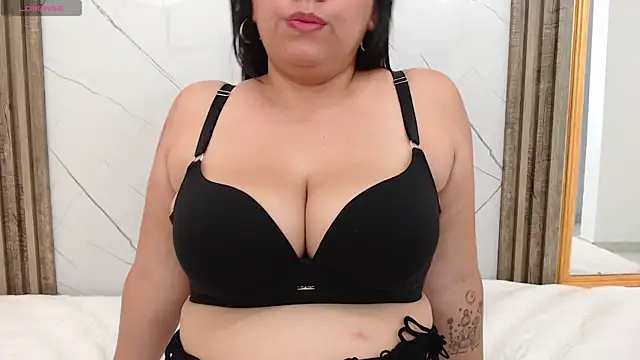 AmmyPike1 online show from March 12, 6:22 pm