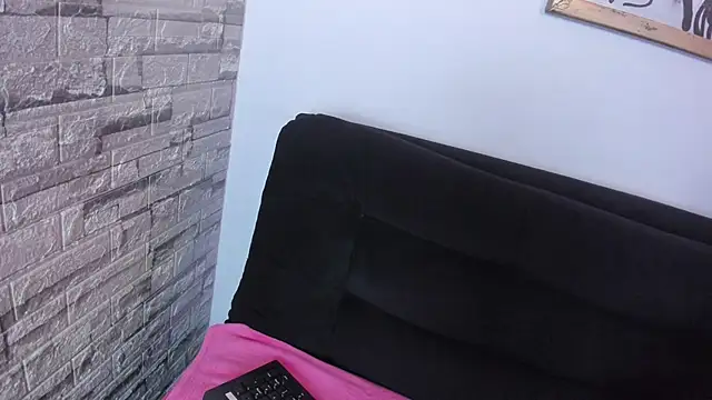 Snapshot of Valka_praskov chatting on February 4, 12:00 pm Valka praskov online show from February 4, 12:00 pm