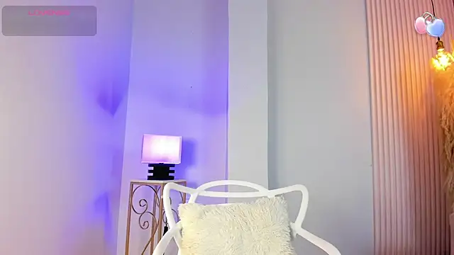Snapshot of alana_rossetti chatting on July 24, 12:14 pm alana rossetti online show from July 24, 12:14 pm