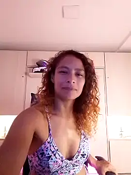 Zoedaniels online show from March 4, 12:50 am