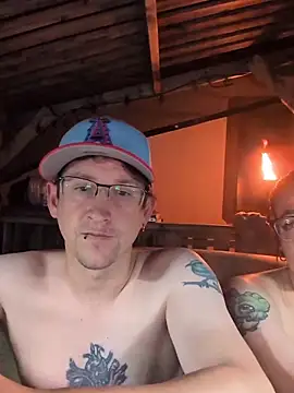 Snapshot of YourNotMySupervisor chatting on December 5, 5:05 am YourNotMySupervisor online show from December 5, 5:05 am