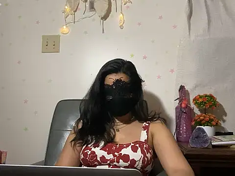 Snapshot of desiiiinigal chatting on January 31, 11:25 pm desiiiinigal online show from January 31, 11:25 pm