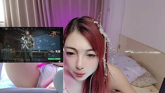 Snapshot of Song_99 chatting on December 4, 2:21 am Song 99 online show from December 4, 2:21 am