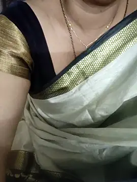 laxmitelugu78 online show from October 31, 3:57 pm