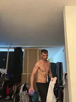 Snapshot of sexyhotstud12 chatting on February 20, 7:12 am sexyhotstud12 online show from February 20, 7:12 am