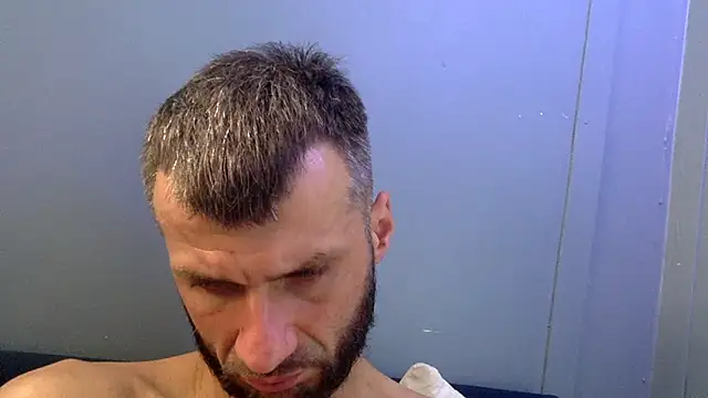 Snapshot of sexyhotstud12 chatting on December 13, 7:53 pm sexyhotstud12 online show from December 13, 7:53 pm