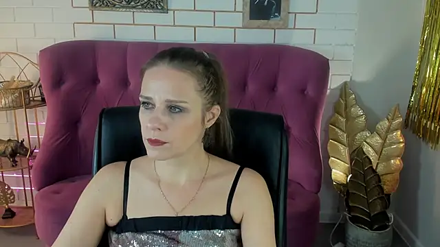 EmiliaBedy online show from February 2, 9:19 am