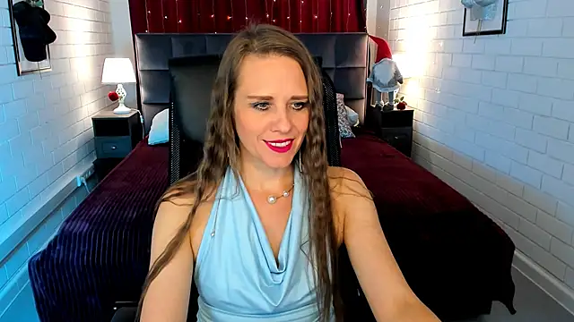 Snapshot of EmiliaBedy chatting on June 20, 5:21 am EmiliaBedy online show from June 20, 5:21 am