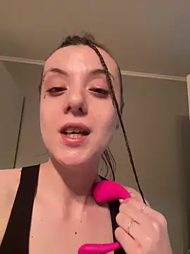 bunnythetailor online show from January 30, 5:49 pm