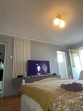 bunnythetailor online show from January 31, 1:34 pm