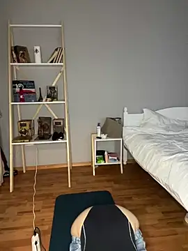 bunnythetailor online show from February 14, 11:09 pm