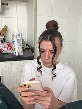 bunnythetailor online show from February 17, 9:56 am