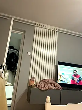 bunnythetailor online show from October 9, 9:24 pm