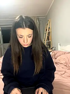 bunnythetailor online show from October 18, 11:05 pm