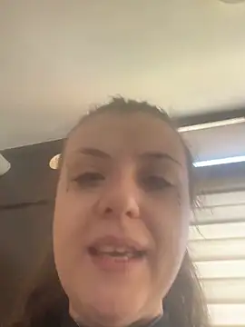 bunnythetailor online show from April 22, 6:27 am