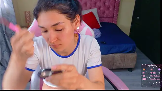 Sofii cutee online show from January 7, 3:14 pm