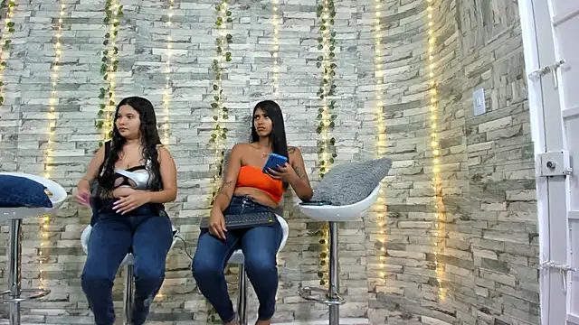 emilly09 online show from March 12, 9:45 pm