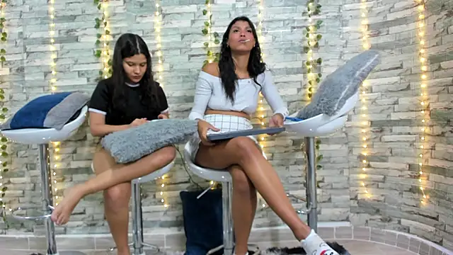 emilly09 online show from March 14, 10:16 pm