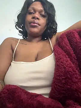 Boneca25 online show from April 22, 9:01 am