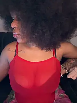 Boneca25 online show from June 1, 5:14 pm
