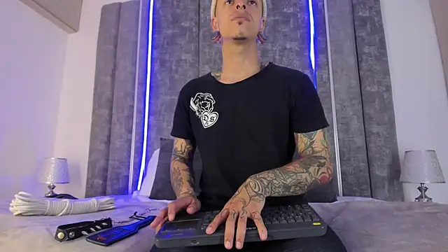 kaletattoo online show from February 7, 7:59 pm