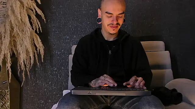 kaletattoo online show from February 3, 11:15 am