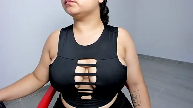 Snapshot of Little_Shaara chatting on March 19, 11:28 am Little Shaara online show from March 19, 11:28 am