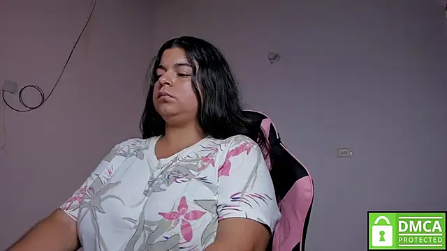 Snapshot of Little_Shaara chatting on October 6, 8:06 pm Little Shaara online show from October 6, 8:06 pm