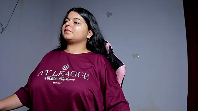 Snapshot of Little_Shaara chatting on October 22, 9:14 pm Little Shaara online show from October 22, 9:14 pm