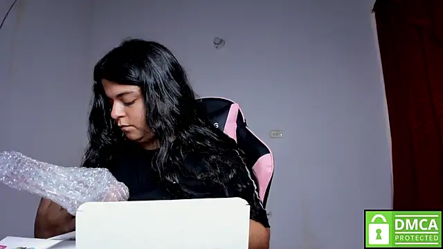 Little Shaara online show from October 29, 8:32 pm