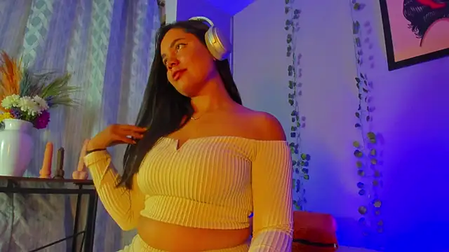 evaa greey online show from November 28, 8:22 pm