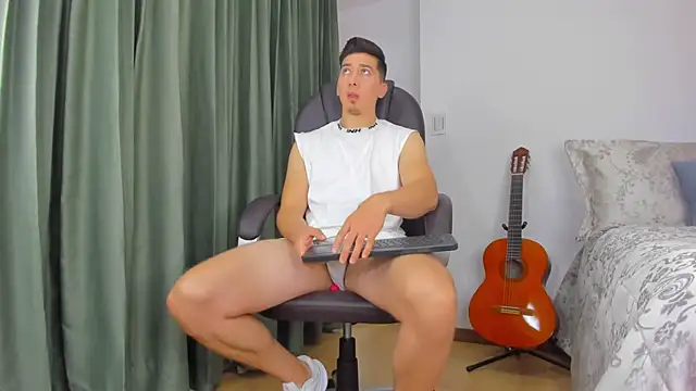 Tombarden online show from February 13, 7:10 pm