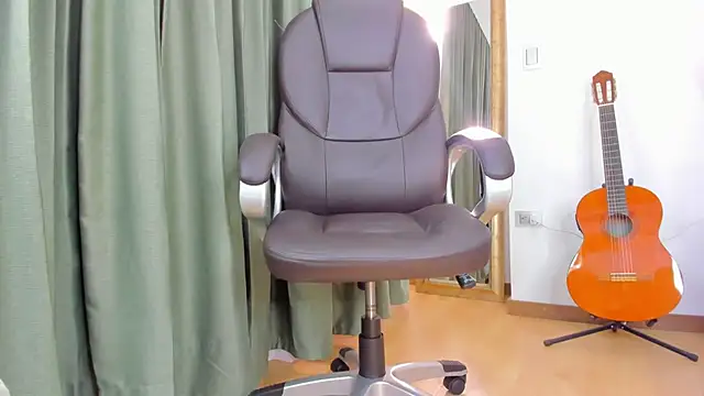 Tombarden online show from March 13, 9:05 pm