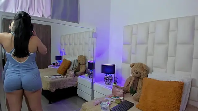 Ariana rouse online show from March 21, 4:32 pm