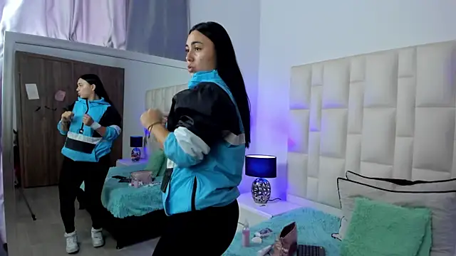 Ariana rouse online show from April 30, 4:24 pm