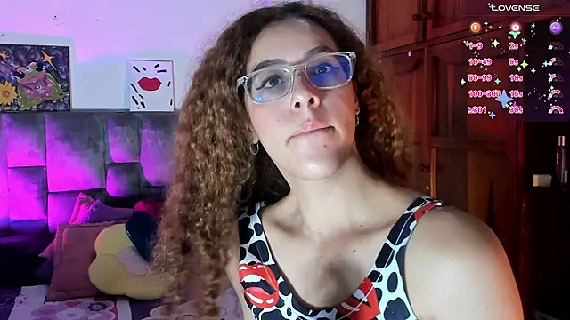 Snapshot of Isangel_ chatting on October 26, 3:56 am Isangel  online show from October 26, 3:56 am