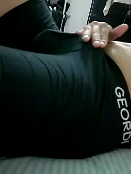 pdesangr online show from February 14, 1:18 pm