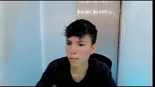 Snapshot of Alexxx_lov chatting on January 28, 12:54 pm Alexxx lov online show from January 28, 12:54 pm